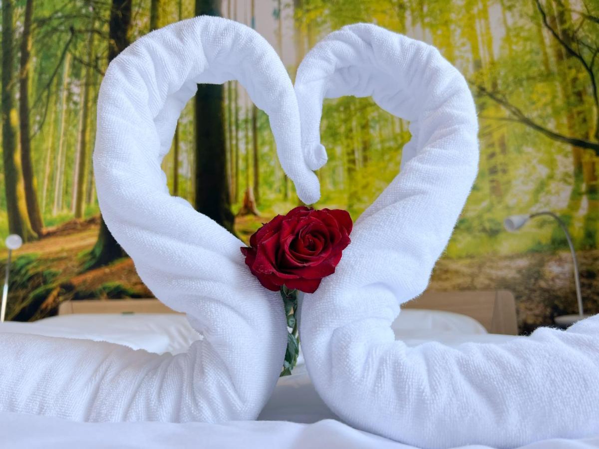 Guesthouse Rosengarten Доббиако Экстерьер фото