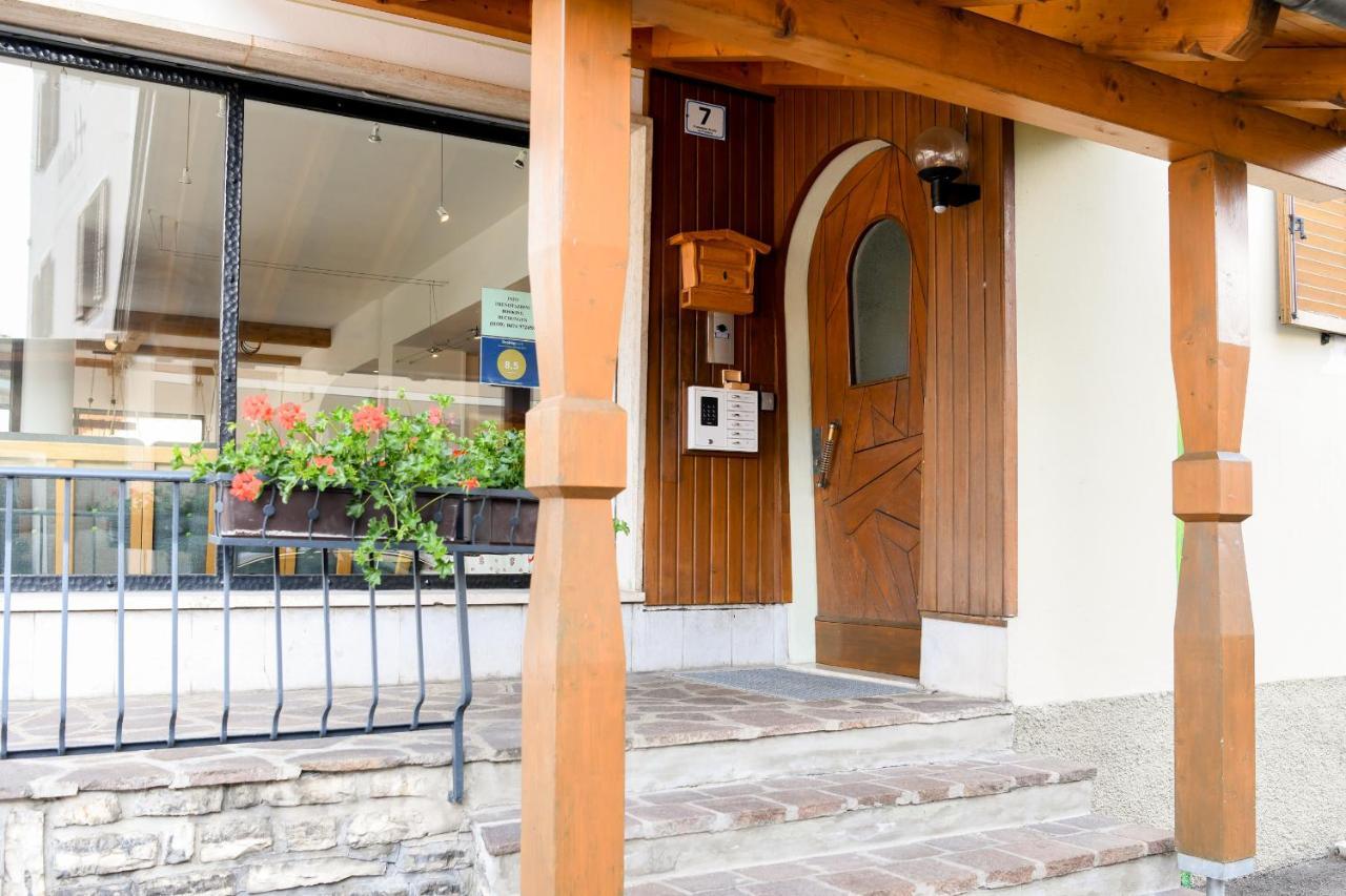 Guesthouse Rosengarten Доббиако Экстерьер фото