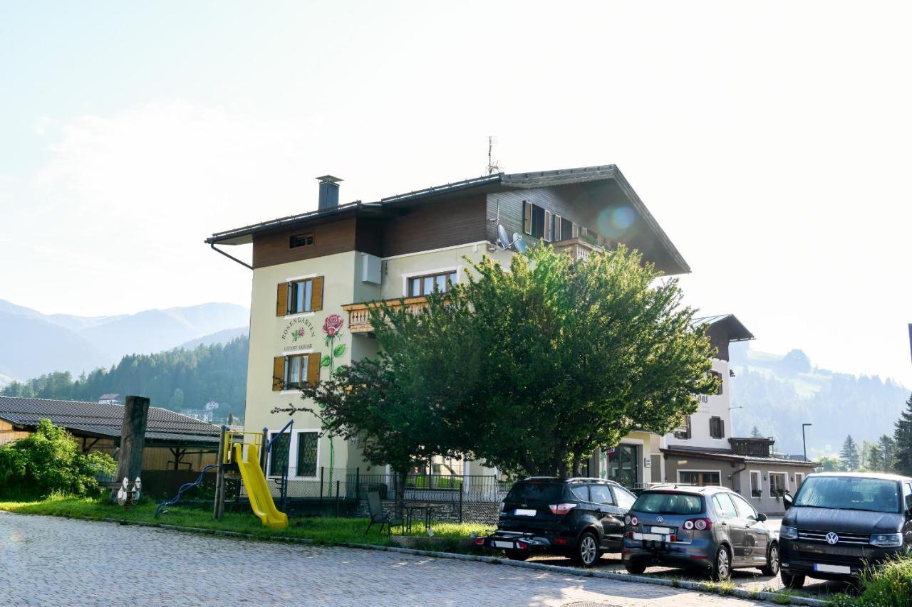 Guesthouse Rosengarten Доббиако Экстерьер фото